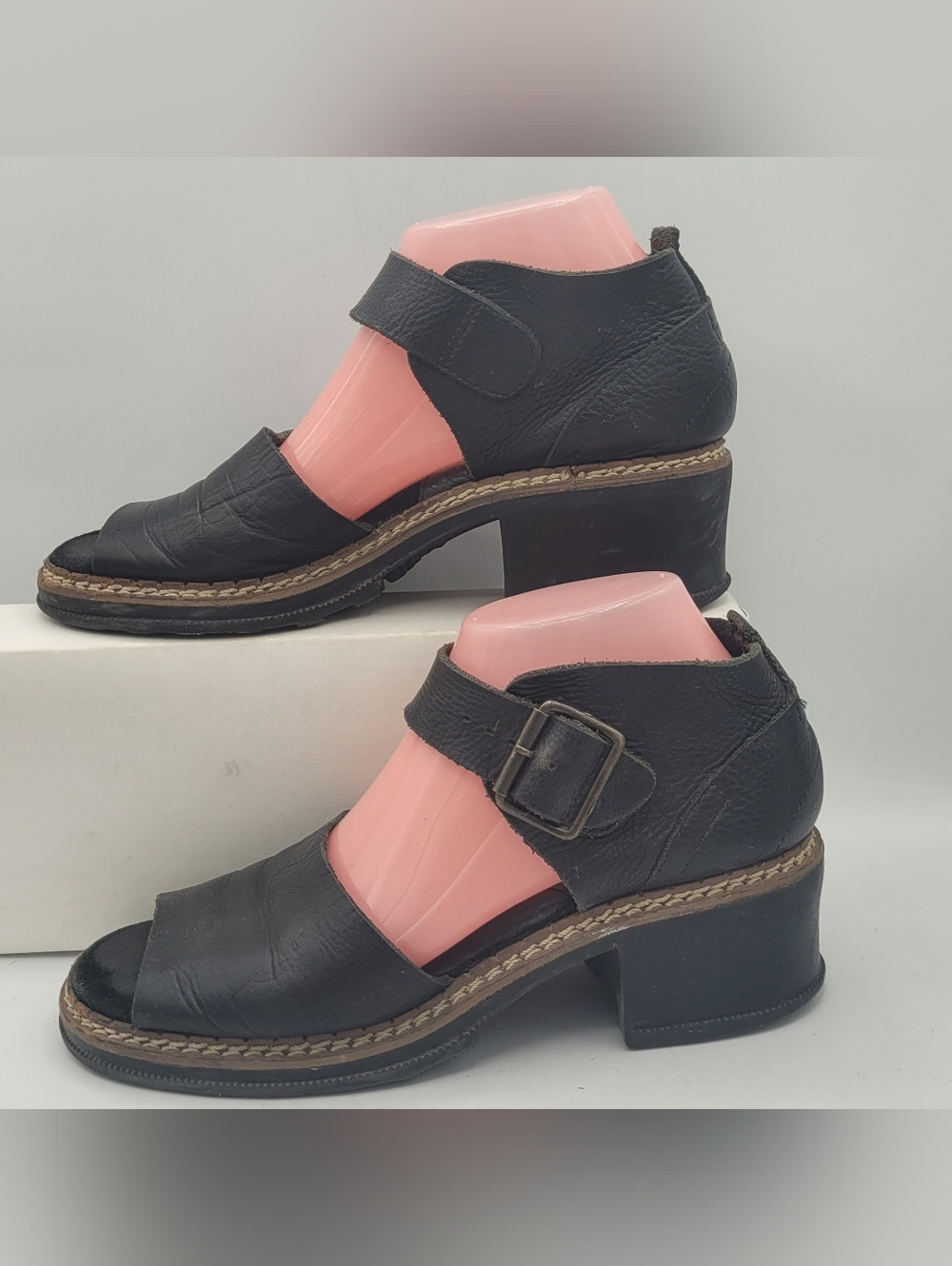 Vintage Mia Y2k Black Leather Sandals Size 9M